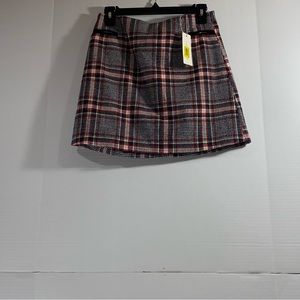 Copper Key junior girls size Small skirt. Red,green plaid print.